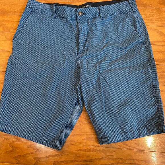 Express Classic Fit Blue Shorts, size 33 waist - Picture 1 of 2